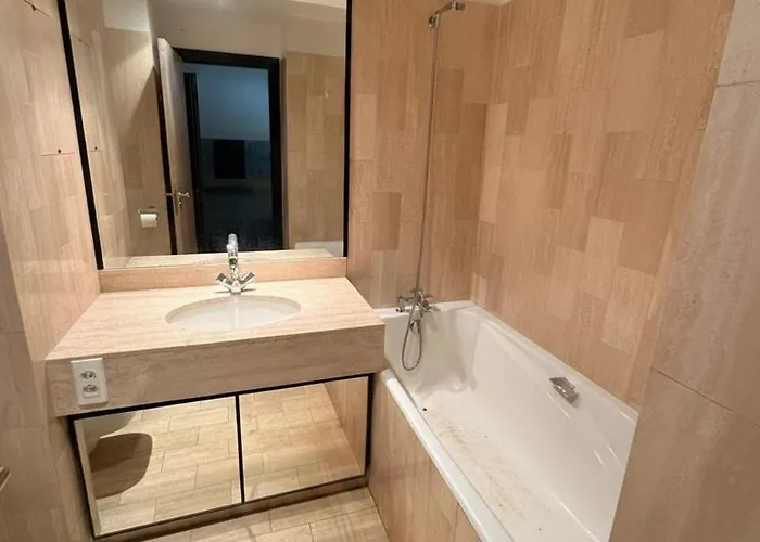 Luxury Eden Park Pool & Parking Included Appartement *